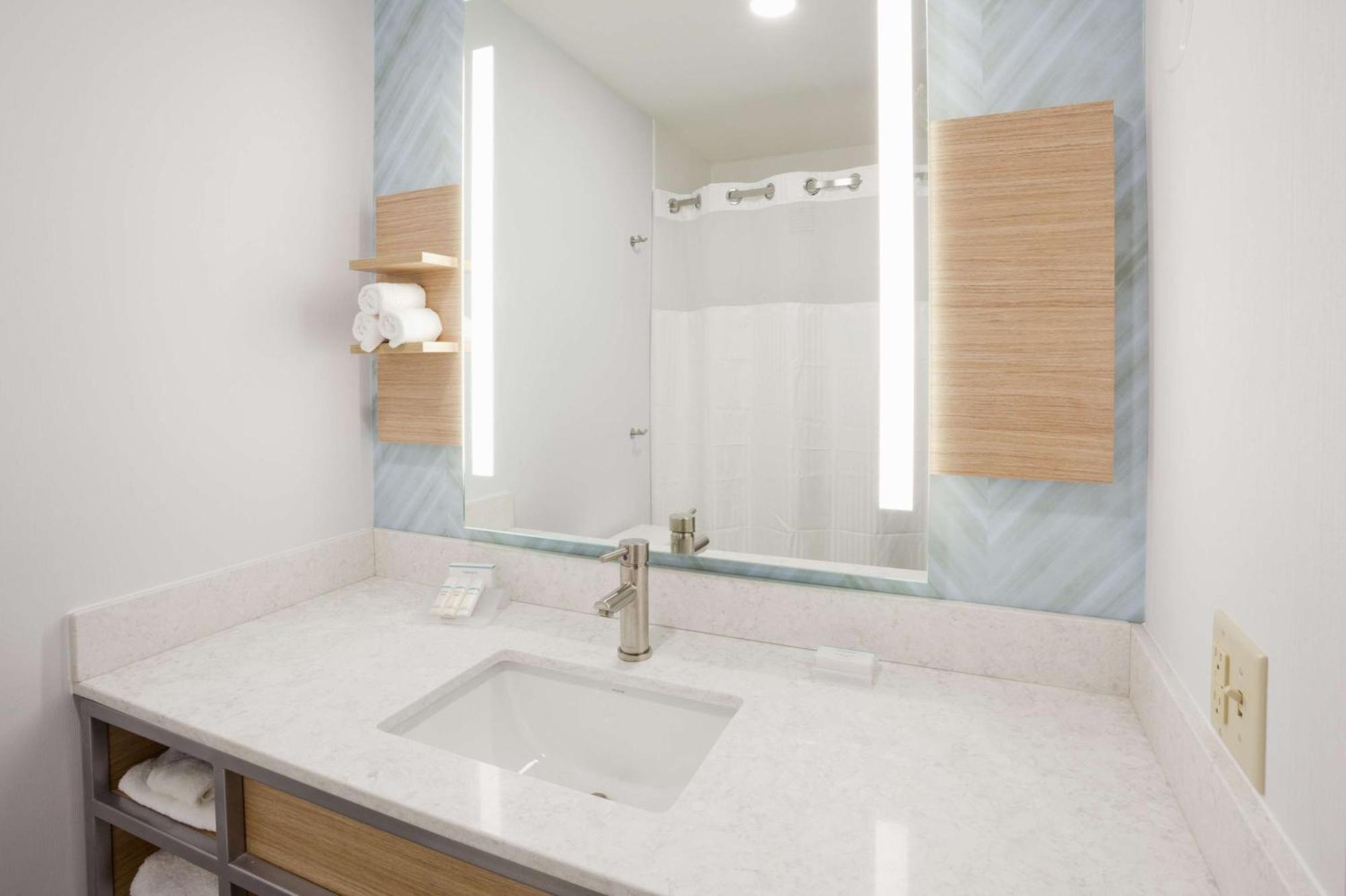 Hilton Garden Inn Minneapolis Іґан Екстер'єр фото
