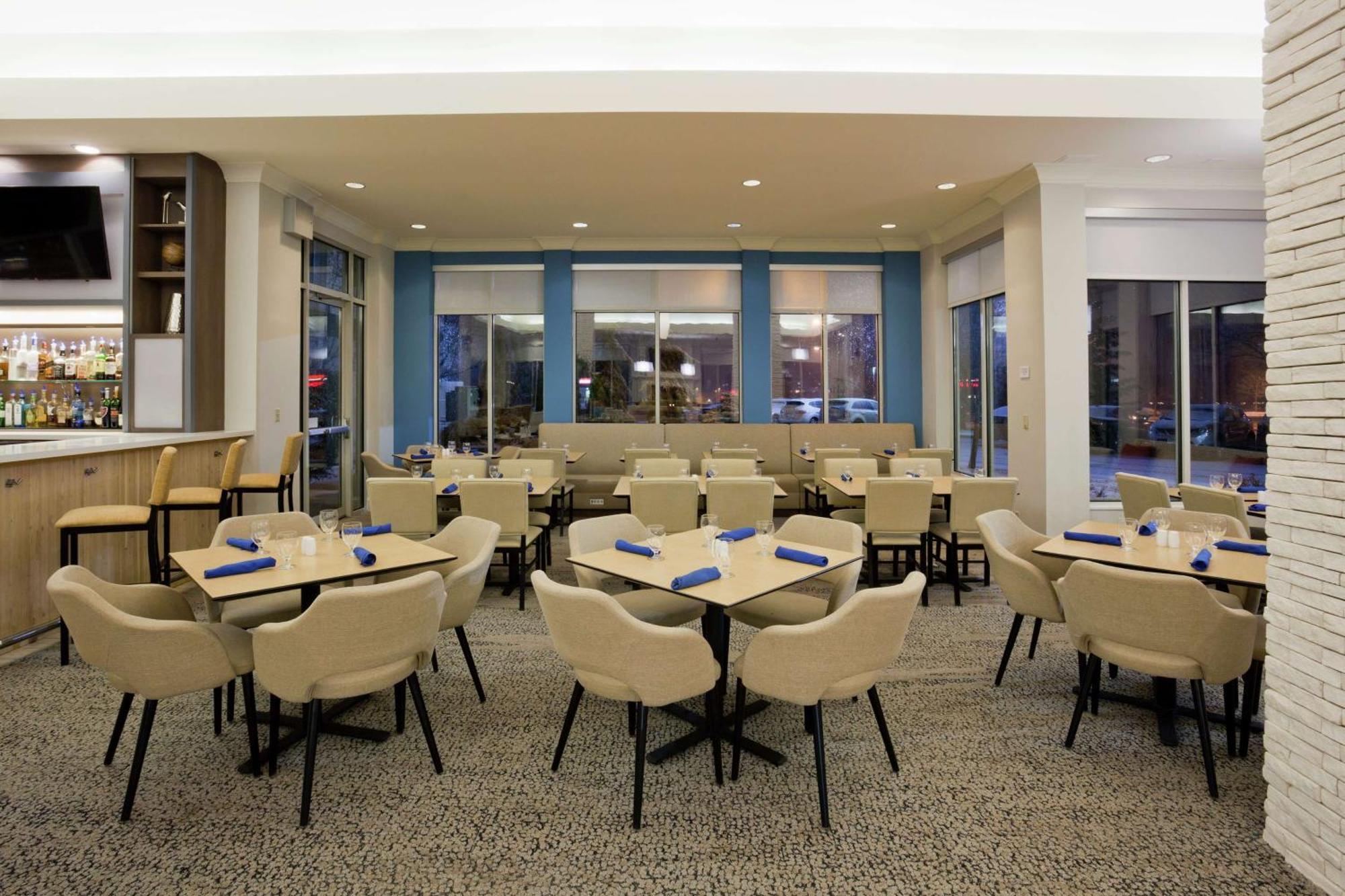 Hilton Garden Inn Minneapolis Іґан Екстер'єр фото