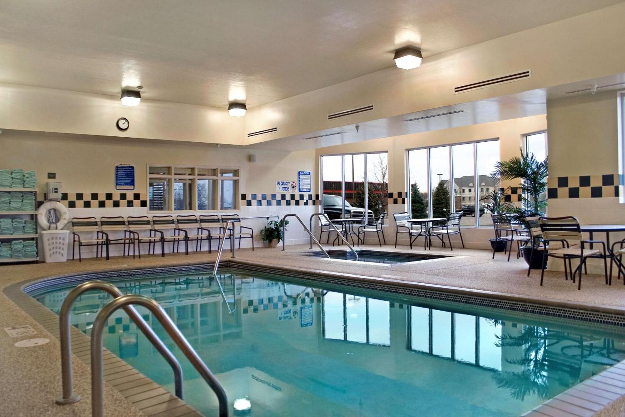 Hilton Garden Inn Minneapolis Іґан Екстер'єр фото