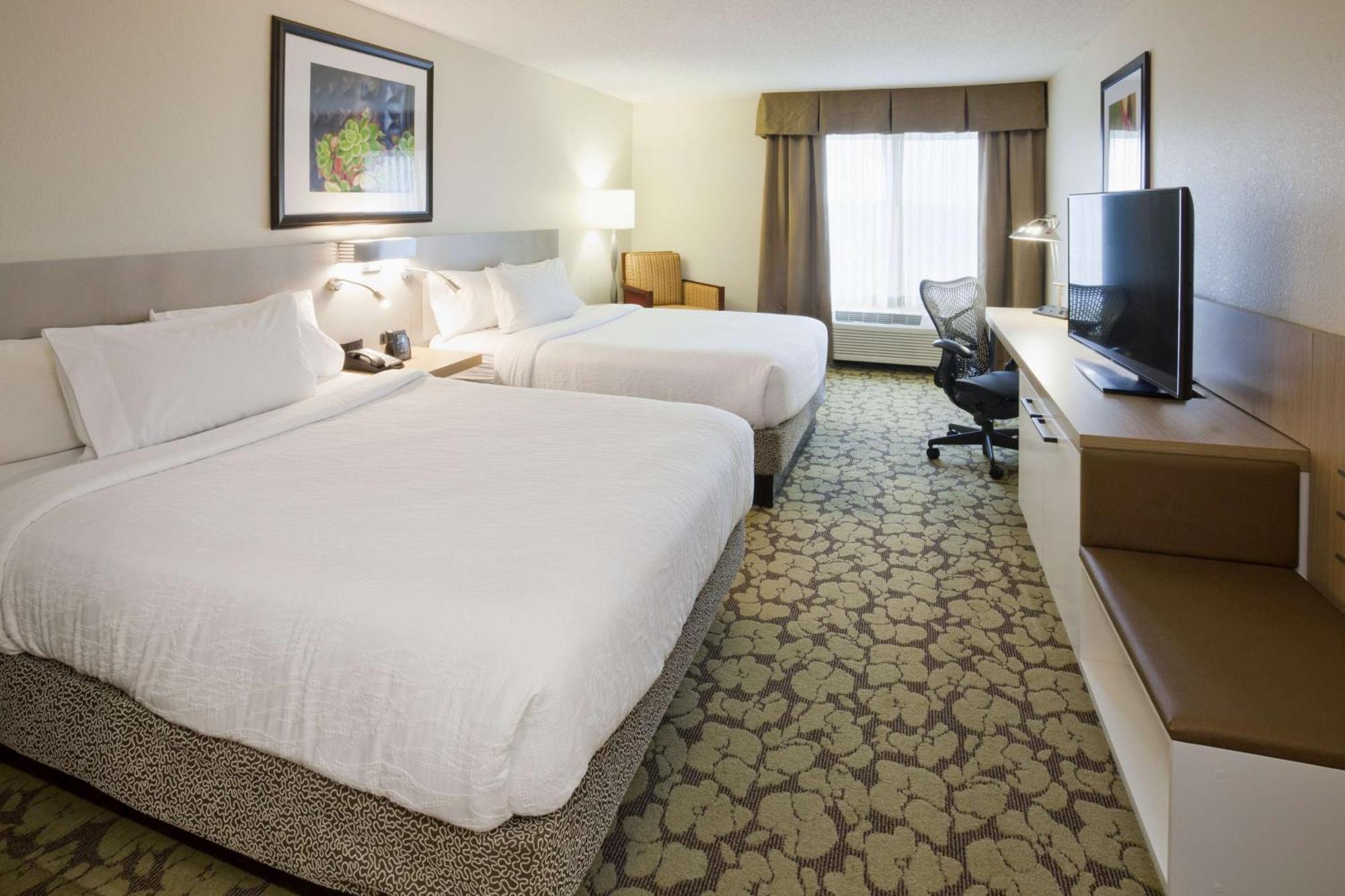 Hilton Garden Inn Minneapolis Іґан Екстер'єр фото