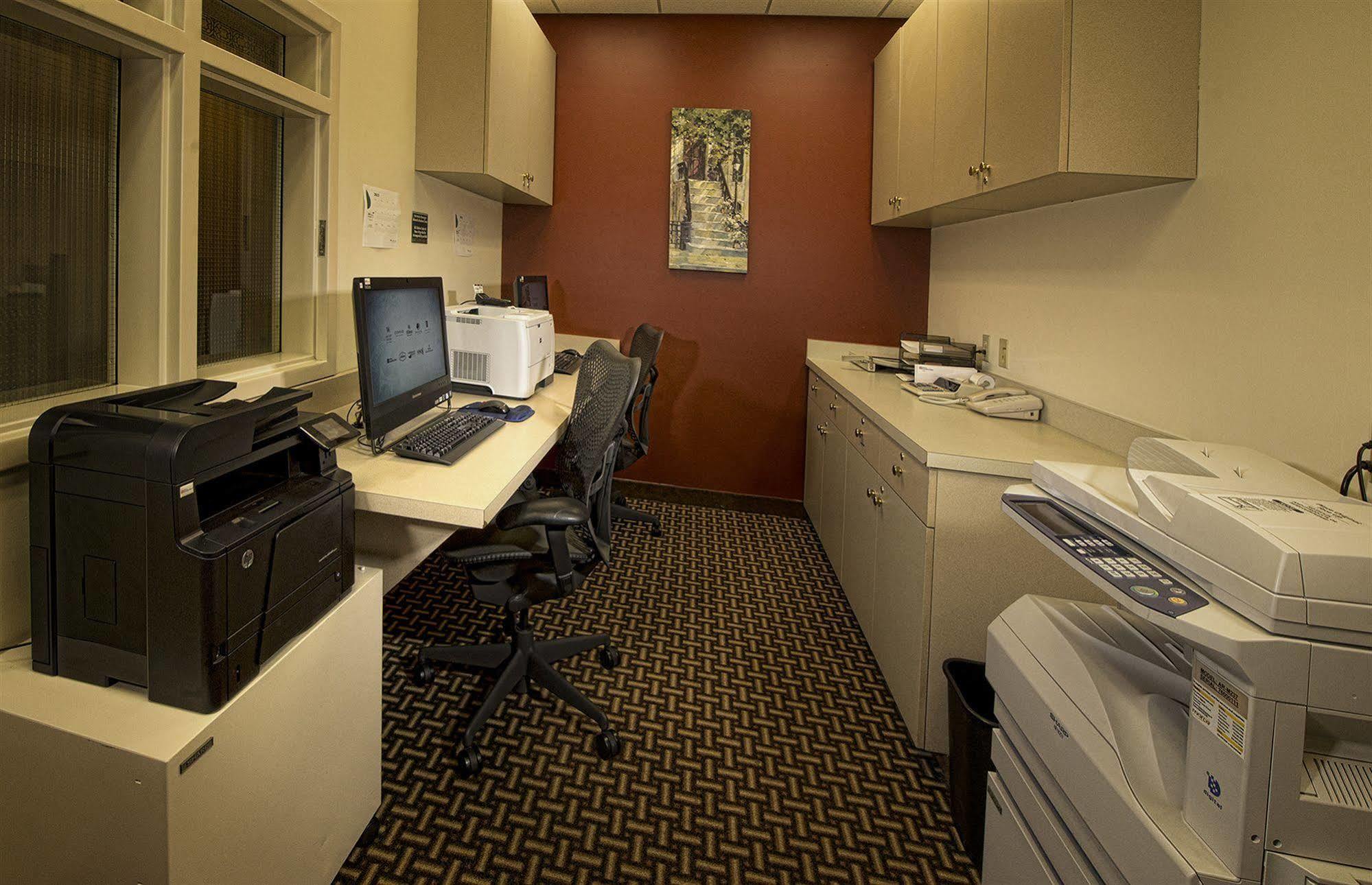 Hilton Garden Inn Minneapolis Іґан Екстер'єр фото