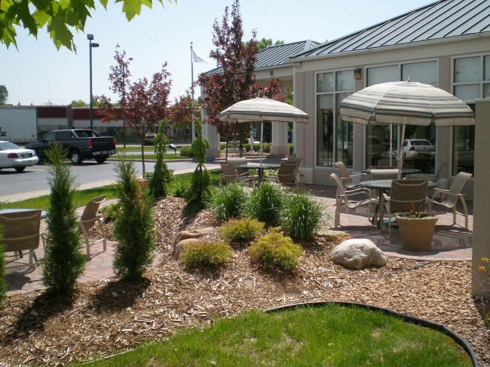 Hilton Garden Inn Minneapolis Іґан Екстер'єр фото